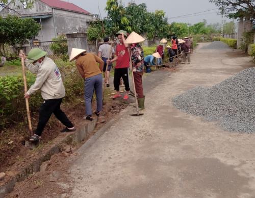 xã Cẩm Trung phát động tháng 4 tháng cao điểm xây dựng nông thôn mới